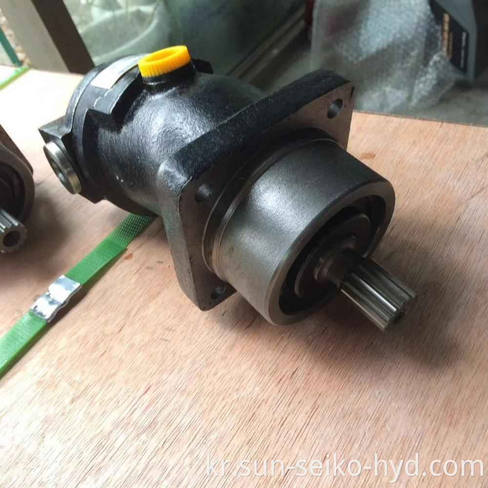 Inclined shaft plunger hydraulic motor